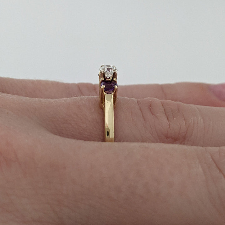 14K .16CT SI1 G DIAMOND ROUND WITH (1) AMETHYST (1) ALEXANDRITE 3.4MM ROUND ESTATE RING  2.8 GRAMS