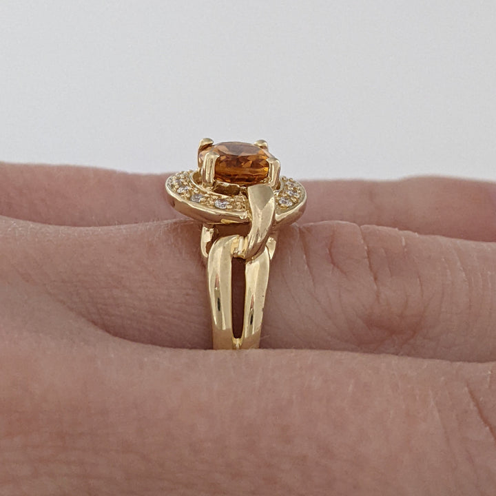 14K CITRINE OVAL 6X8 WITH (12) MELEE ESTATE RING 5.0 GRAMS