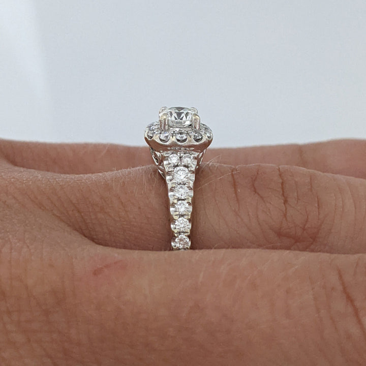 14K WHITE .70 CARAT TOTAL WEIGHT I1 H DIAMOND ROUND (29) ESTATE HALO RING 3.5 GRAMS