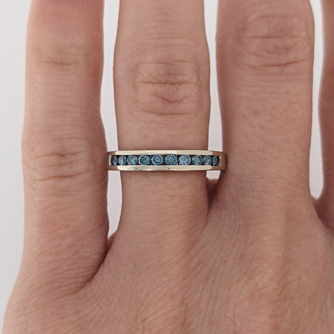 14K WHITE .30 CARAT TOTAL WEIGHT SI1 BLUE DIAMOND ROUND (10) ESTATE CHANNEL BAND 2.1 GRAMS