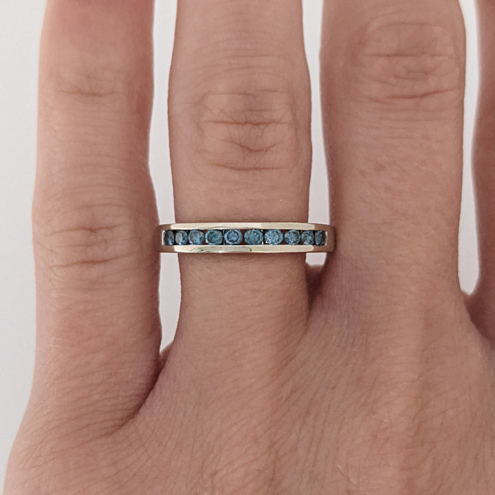 14K WHITE .30 CARAT TOTAL WEIGHT SI1 BLUE DIAMOND ROUND (10) ESTATE CHANNEL BAND 2.1 GRAMS
