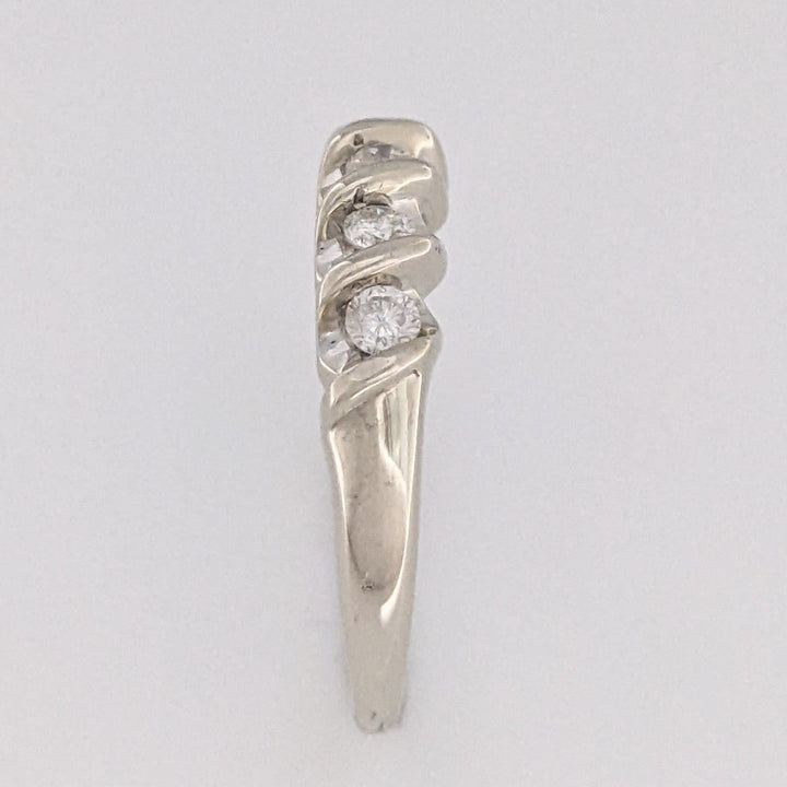 14K WHITE .20 CARAT TOTAL WEIGHT I1 I DIAMOND ROUND (5) SWIRL TOP ESTATE BAND 2.8 GRAMS