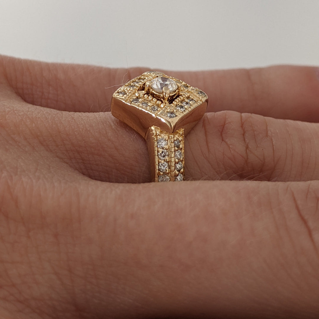 14K .57 CARAT TOTAL WEIGHT I1 I DIAMOND ROUND (41) ESTATE RING 2.6 GRAMS