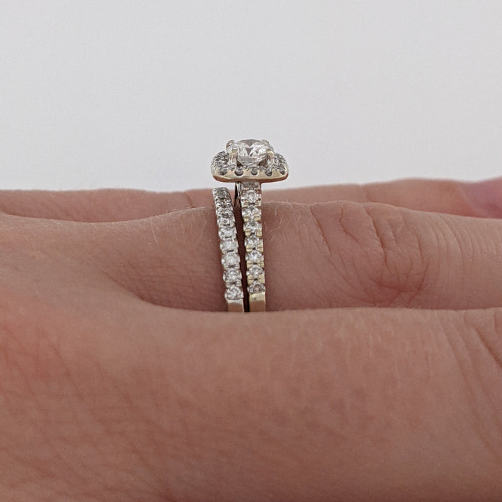 14K WHITE .48 CARAT TOTAL WEIGHT I1 G DIAMOND ROUND (31) ESTATE HALO RING/BAND SET 3.7 GRAMS