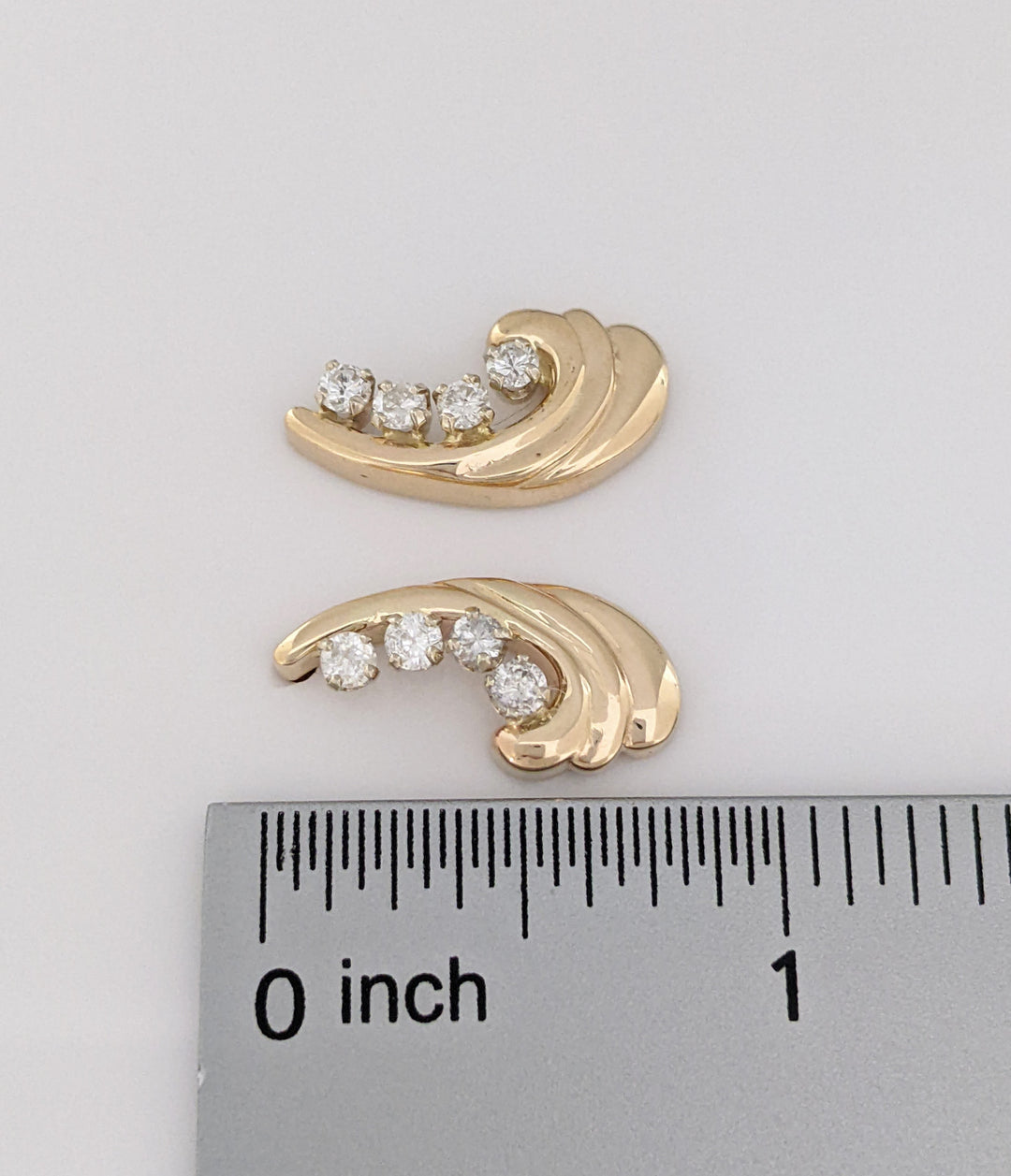 14K .63 CARAT TOTAL WEIGHT I1 I DIAMOND ROUND (8) SHRIMP ESTATE J-HOOP EARRINGS 6.3 GRAMS