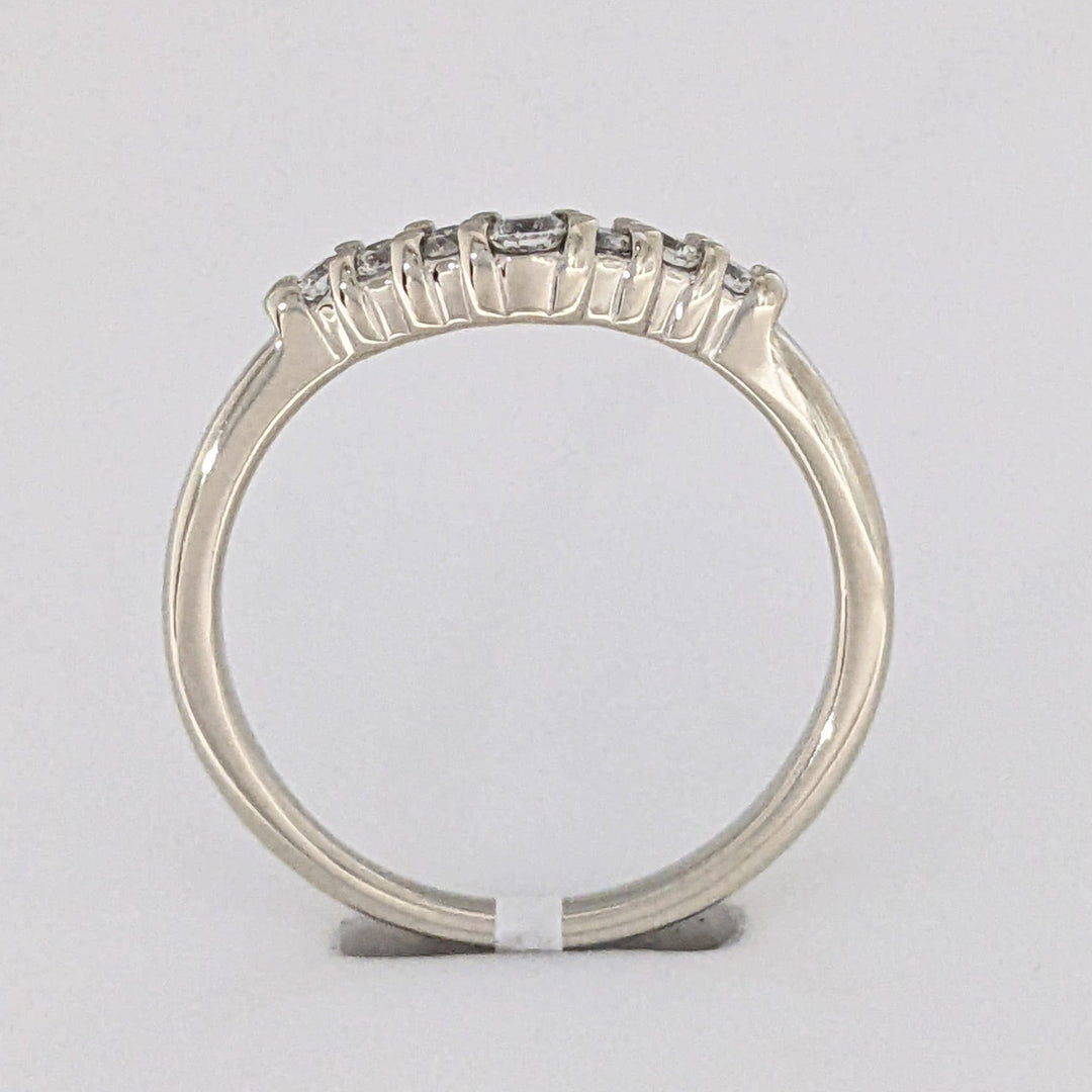 10K WHITE .22 CARAT TOTAL WEIGHT SI1 H DIAMOND ROUND (7) CURVED ESTATE BAND 2.5 GRAMS