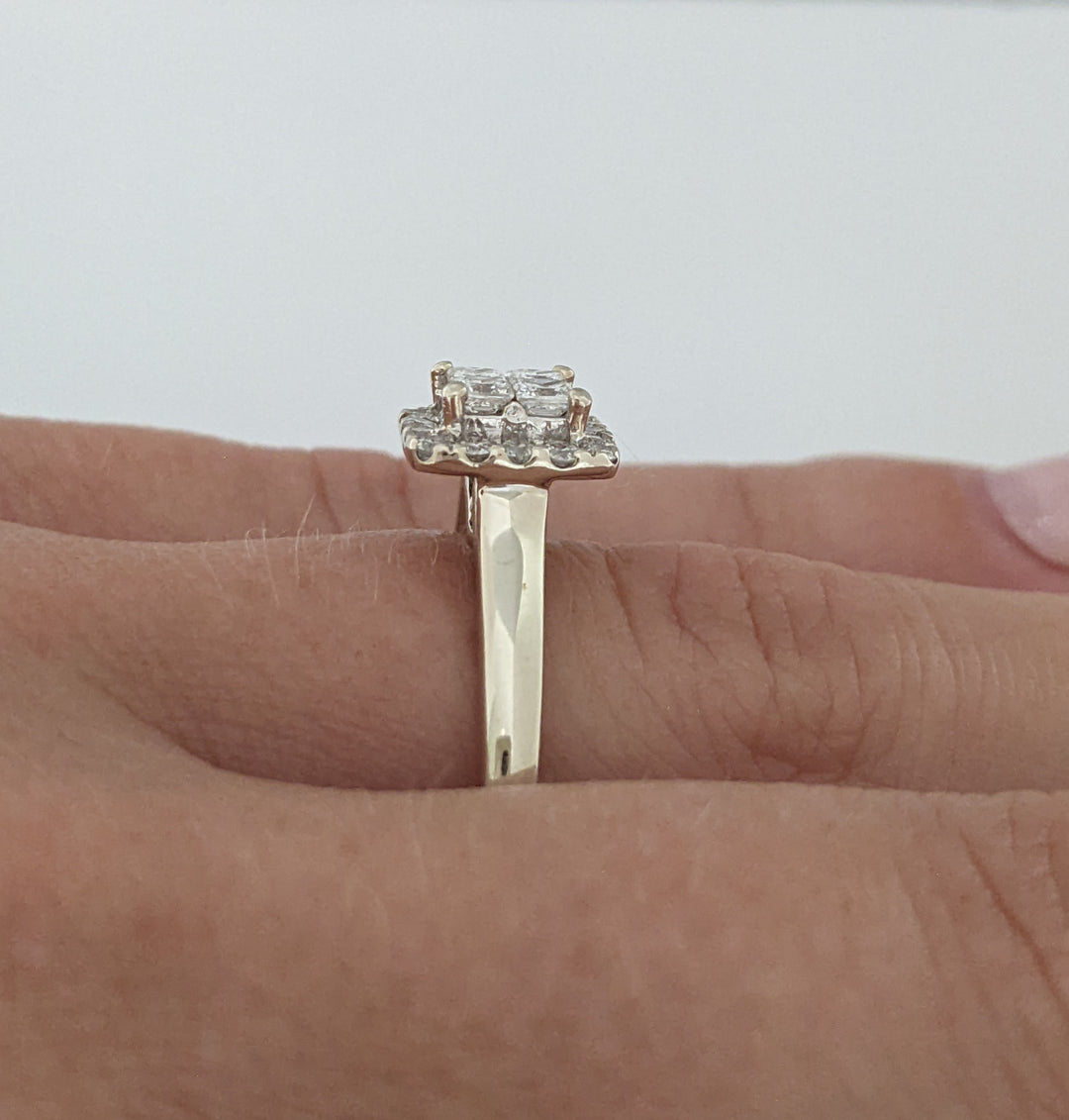 10K WHITE .36 CARAT TOTAL WEIGHT SI2 G DIAMOND PRINCESS CUT (4) WITH (16) ROUND ESTATE RING 2.7 GRAMS