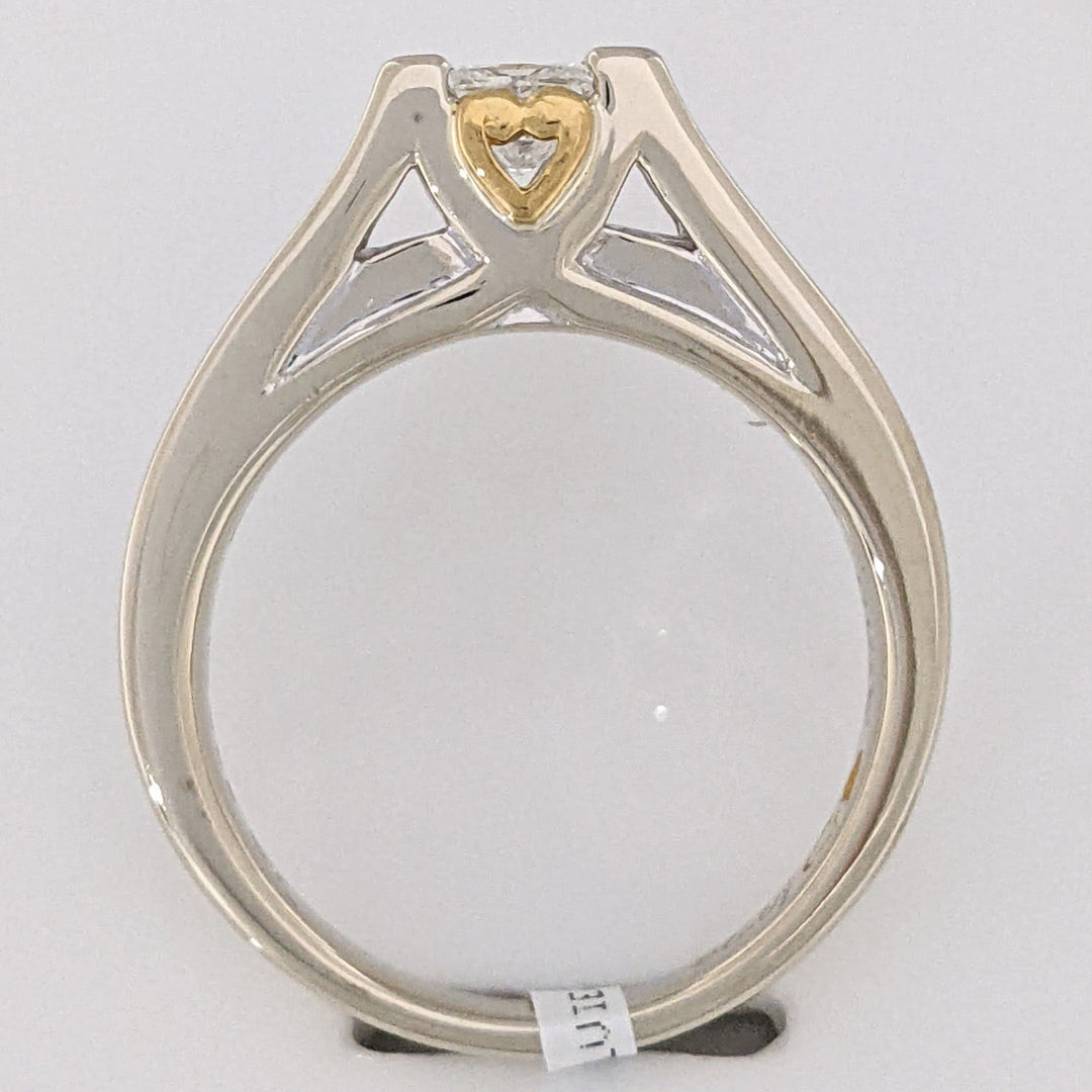 14K WHITE/24K .76 CARAT TOTAL WEIGHT I1 F DIAMOND PRINCESS CUT WITH (12) ROUND MELEE ESTATE RING 7.2G