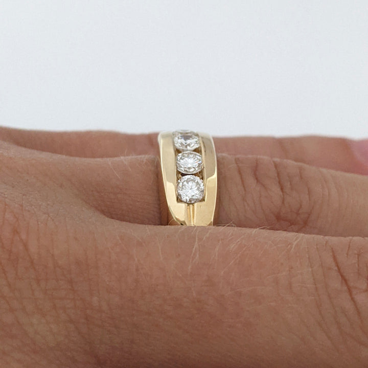 14K .94 CARAT TOTAL WEIGHT SI2 H DIAMOND ROUND (5) ESTATE CHANNEL BAND 9.6 GRAMS