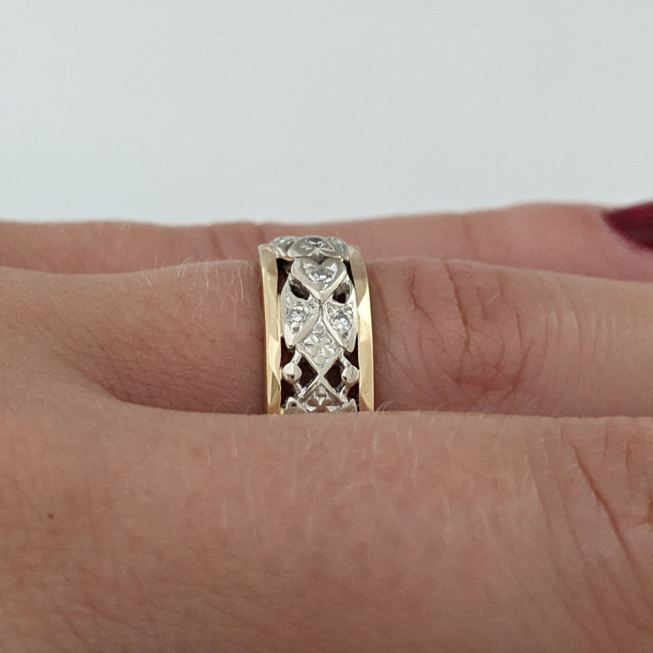 14K TWO TONE .35 CARAT TOTAL WEIGHT DIAMOND ROUND (24) OPEN 6.7MM ESTATE BAND 5.1 GRAMS