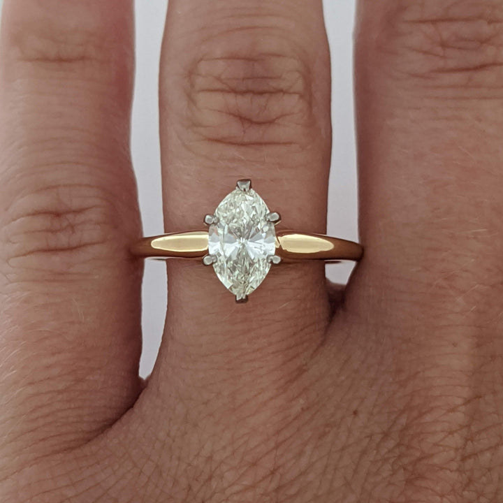 18K .89 CARAT TOTAL SI2 L DIAMOND MARQUISE ESTATE SOLITAIRE RING 4.0 GRAMS