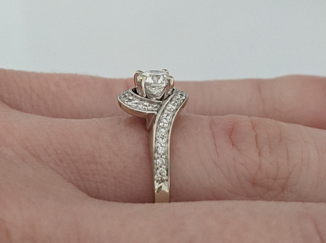 14K WHITE .63CTW VVS2 H DIAMOND ROUND (31) SWIRL ESTATE RING 3.4 GRAMS