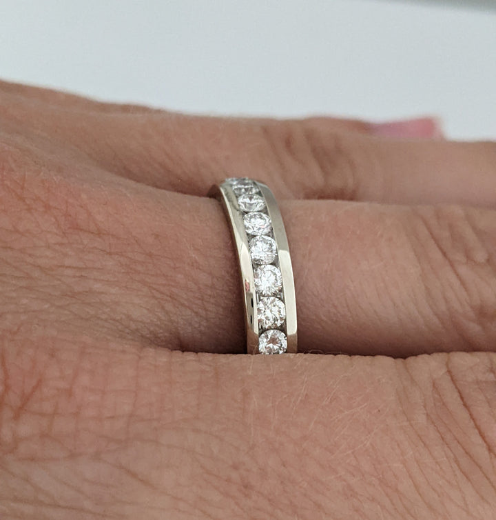14KW .98 CARAT TOTAL WEIGHT SI1 G DIAMOND ROUND (14) ESTATE 5.2 GRAMS