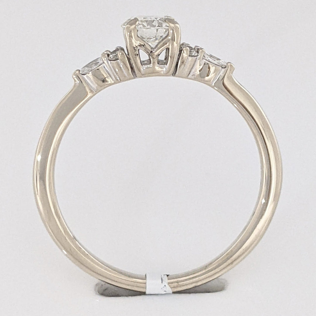 14K WHITE .62 CARAT TOTAL WEIGHT DIAMOND ROUND (5) MARQUISE (2) ESTATE RING 2.9 GRAMS