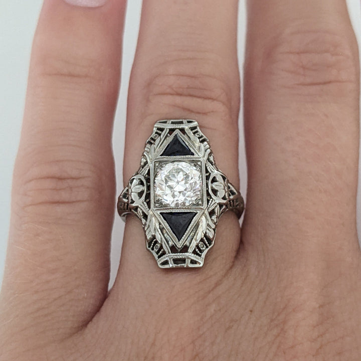 18K WHITE .90 CARAT TOTAL SI2 I DIAMOND ROUND WITH (2) TRILLION SAPPHIRE ESTATE ANTIQUE RING 2.7 GRAMS