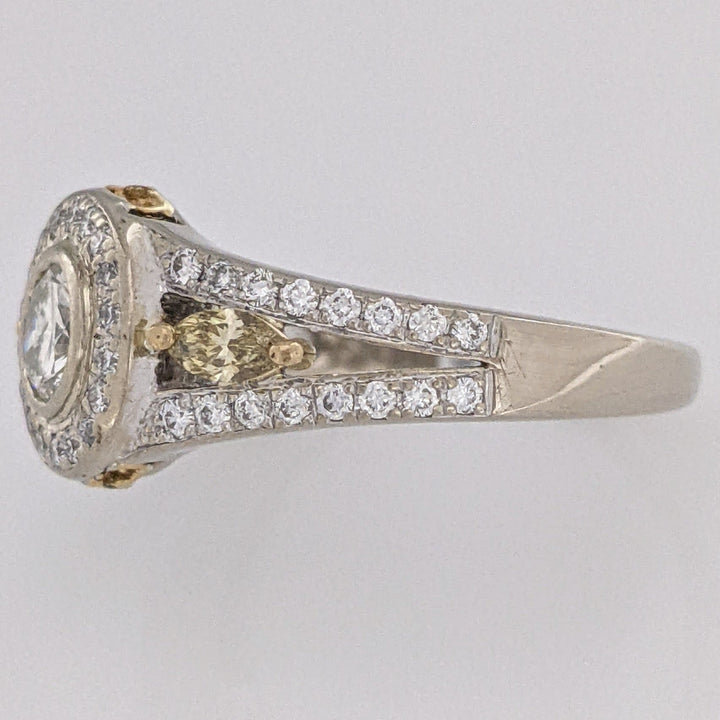 14K WHITE 1.06 CARAT TOTAL WEIGHT DIAMOND ROUND (53) WITH (2) YELLOW MARQUISE ESTATE RING 4.5 GRAMS
