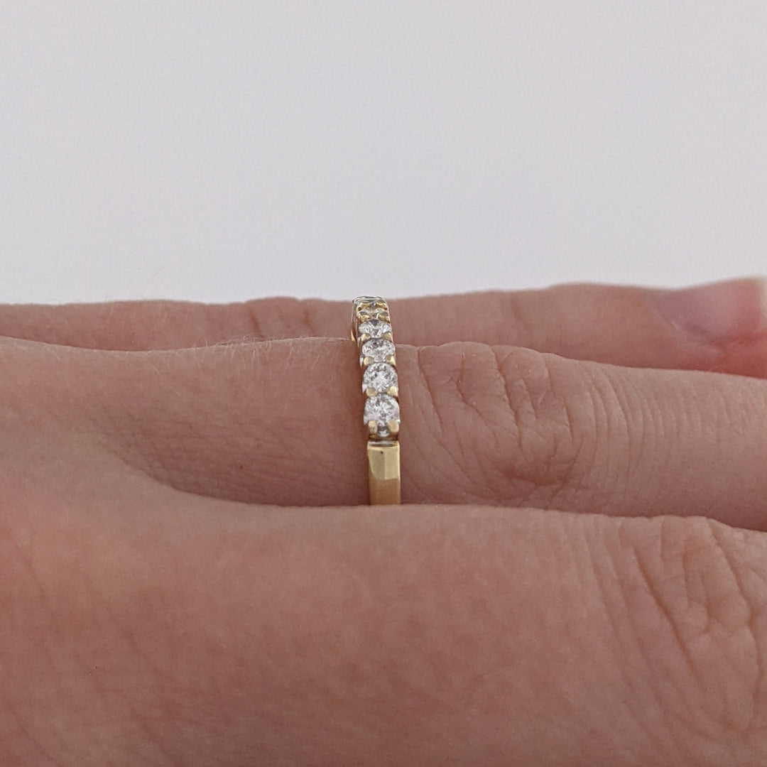 14K .21 CARAT TOTAL WEIGHT I1 H DIAMOND ROUND (7) ESTATE PRONG BAND 2.4 GRAMS