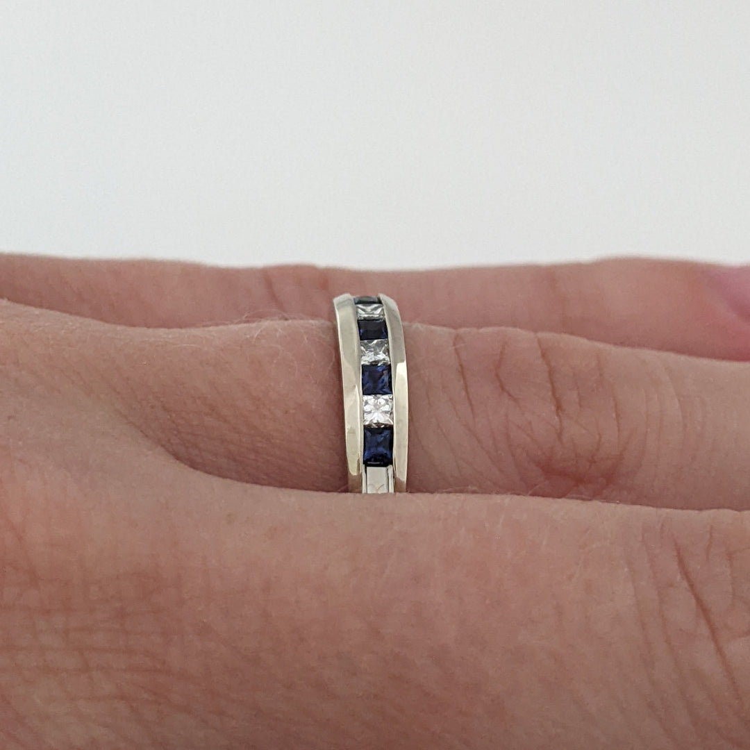 14K WHITE SAPPHIRE PRINCESS CUT (6) DIAMOND PRINCESS CUT (5) 2MM ESTATE CHANNEL BAND 3.0 GRAMS