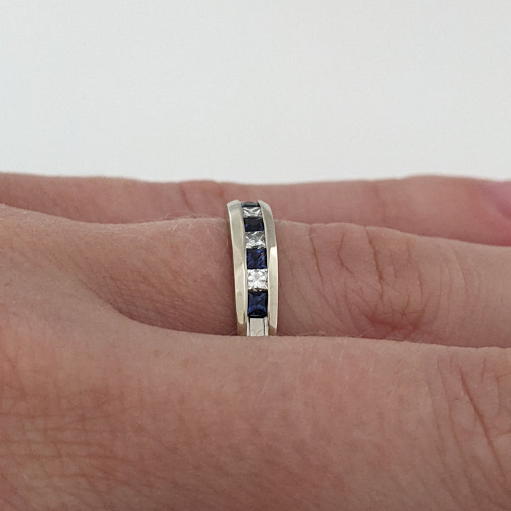 14K WHITE SAPPHIRE PRINCESS CUT (6) DIAMOND PRINCESS CUT (5) 2MM ESTATE CHANNEL BAND 3.0 GRAMS
