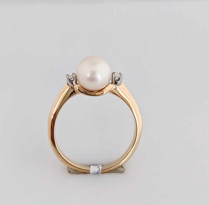 14K PEARL "AA" ROUND 7MM WITH 2 MELEE DIAMOND ESTATE RING 2.6 GRAMS