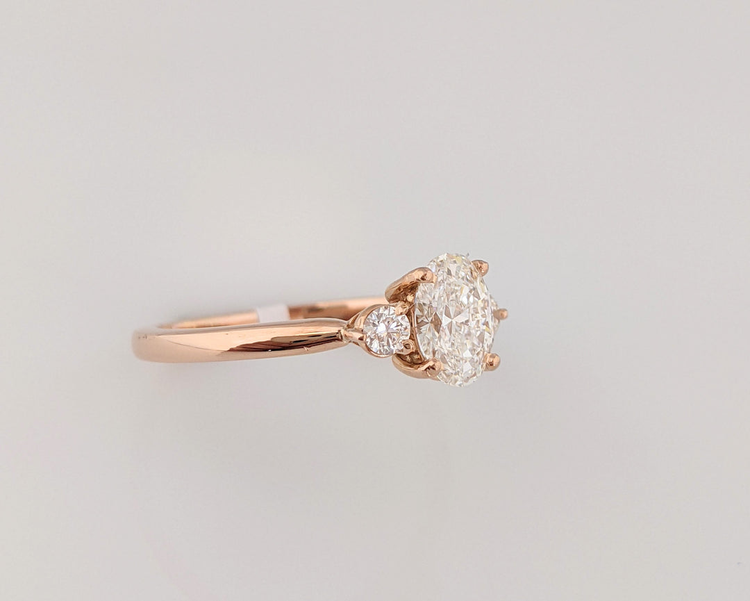 14K ROSE .84 CARAT TOTAL WEIGHT VS2 F DIAMOND OVAL WITH TWO ROUND ESTATE RING 2.3 GRAMS