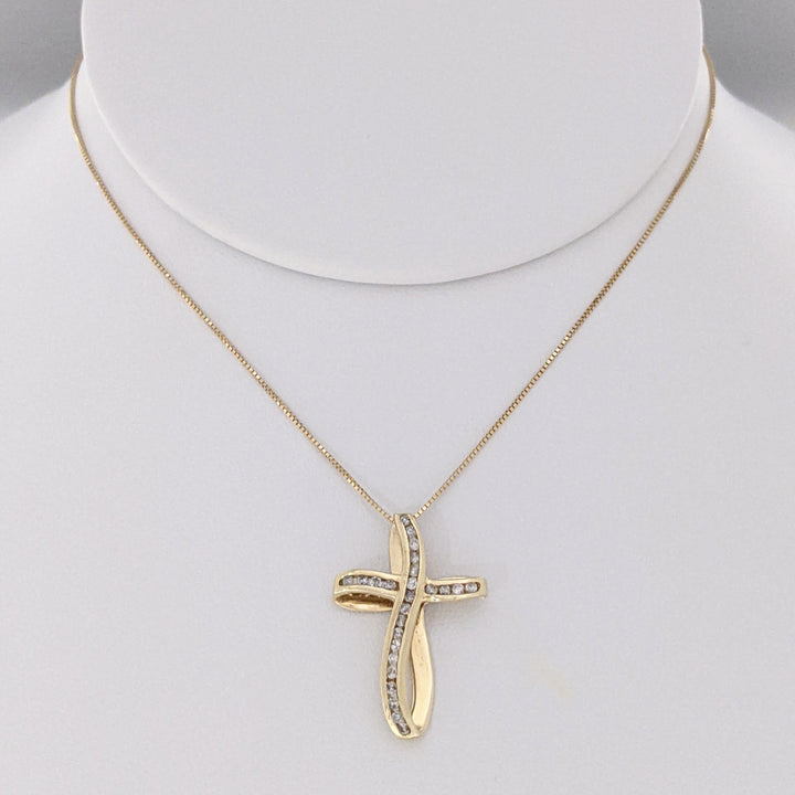 10K .25 CARAT TOTAL WEIGHT I1 I DIAMOND ROUND (25) ESTATE CROSS PENDANT &amp; 14K CHAIN 2.5 GRAMS