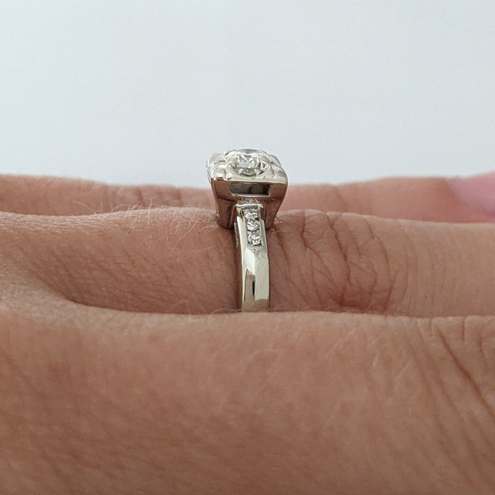 14K WHITE .21 CARAT TOTAL WEIGHT VS2-SI1 J DIAMOND ROUND (11) ESTATE ILLUSION RING 2.2 GRAMS