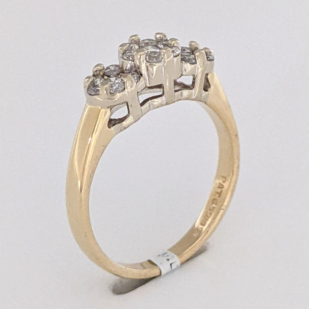 14K .54 CARAT TOTAL WEIGHT I1 I DIAMOND ROUND (19) 3-CLUSTER ESTATE RING 3.5 GRAMS