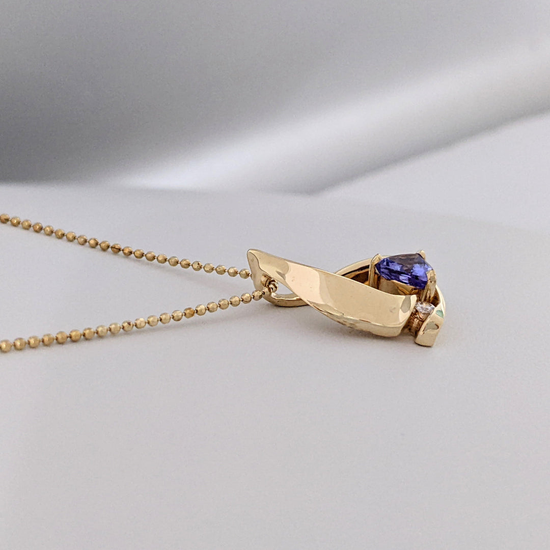 14K TANZANITE TRILLION 5MM WITH MELEE FREE FORM ESTATE PENDANT & CHAIN 4.2 GRAMS