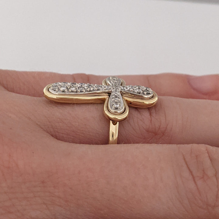 14K .18 CARAT TOTAL WEIGHT I1 J DIAMOND ROUND (24) CROSS ESTATE RING 4.8 GRAMS
