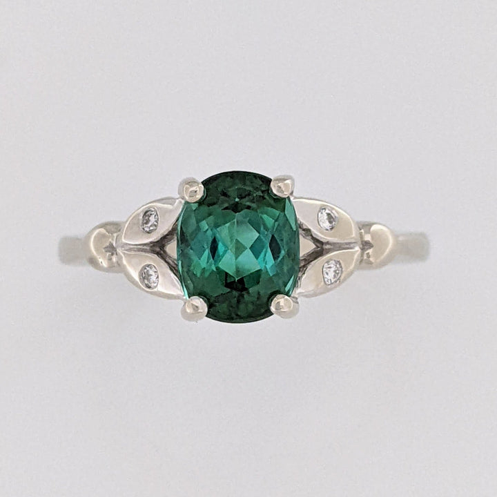 14K WHITE GREEN TOURMALINE OVAL 1.46 CARAT TOTAL WITH .04 DIAMOND TOTAL WEIGHT LEAF ESTATE RING 3.1 GRAMS