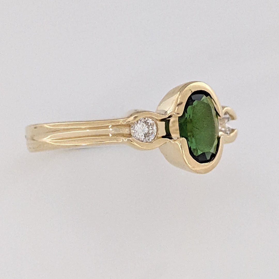 14K GREEN TOURMALINE OVAL 5X7 HALF-BEZEL WITH (2) MELEE ESTATE RING 3.0 GRAMS