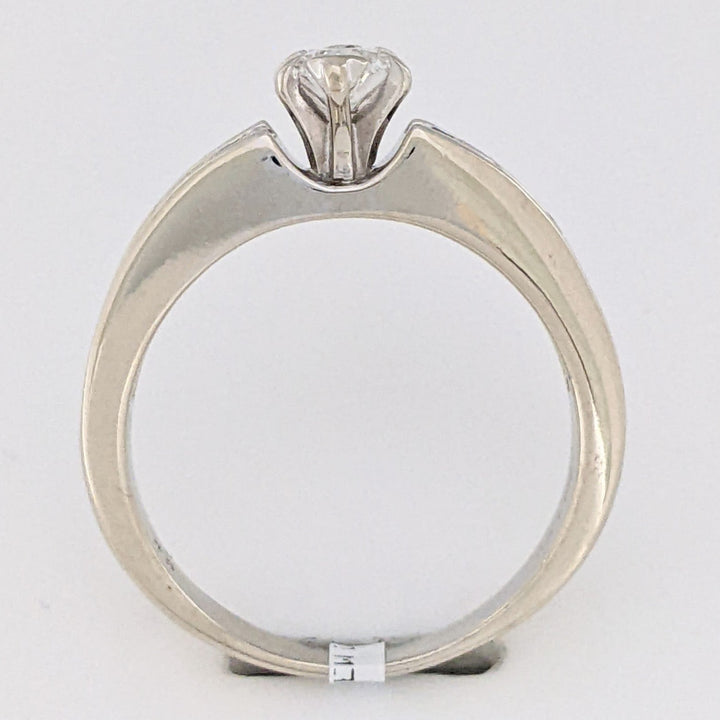 14K WHITE .77 CARAT TOTAL WEIGHT I1 H DIAMOND MARQUISE (1) ROUND (8) ESTATE RING 5.7 GRAMS
