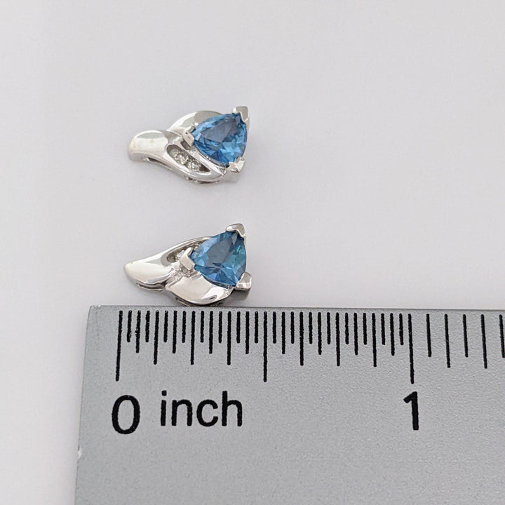 14K BLUE TOPAZ TRILLION (3) 4-5MM WITH MELEE ESTATE PENDANT, CHAIN, AND EARRINGS SET 4.9 GRAMS