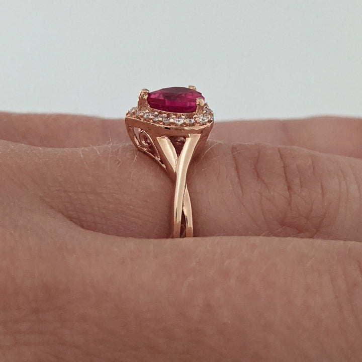14K ROSE SYNTHETIC RUBY HEART 6MM WTIH (20) MELEE ESTATE RING 2.4 GRAMS
