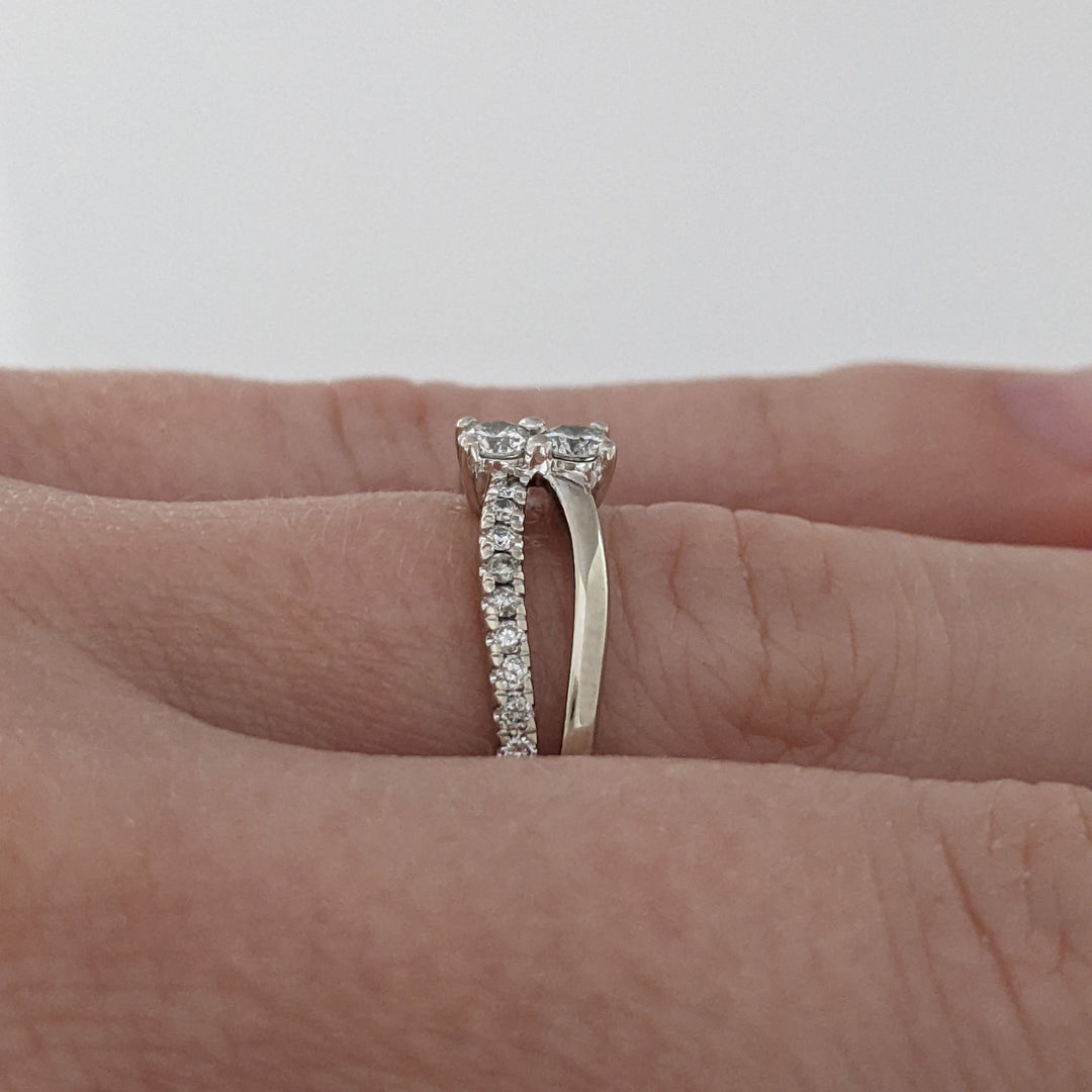 10K WHITE .34 CARAT TOTAL WEIGHT I1 I DIAMOND ROUND (20) SPLIT SHANK ESTATE RING 2.9 GRAMS