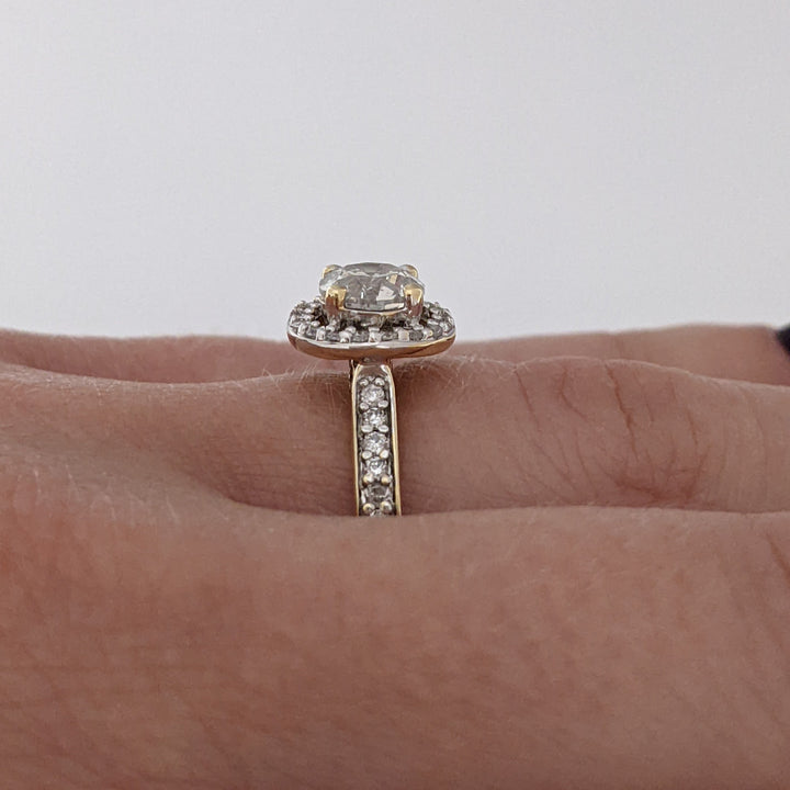 14K .97 CARAT TOTAL WEIGHT I1 I DIAMOND ROUND (33) ESTATE HALO RING 3.3 GRAMS