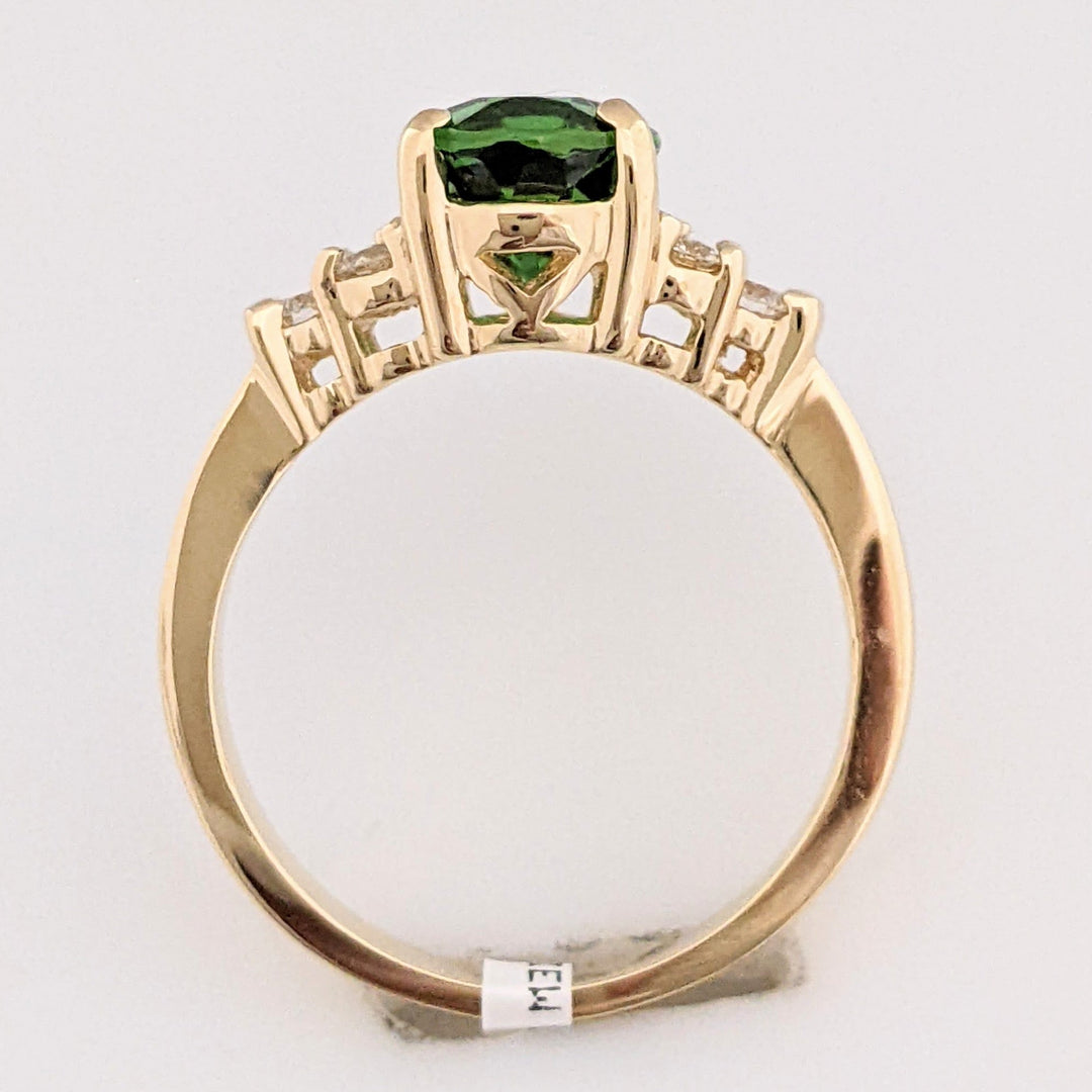 14K GREEN TOURMALINE OVAL 1.92 CARAT TOTAL WITH .29 DIAMOND TOTAL WEIGHT ESTATE RING 4.0 GRAMS
