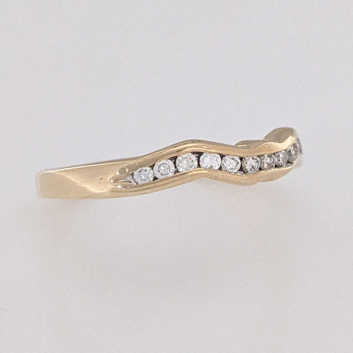14K .15 CARAT TOTAL WEIGHT SI1 H DIAMOND ROUND (13) CURVED ESTATE CHANNEL BAND 3.0 GRAMS