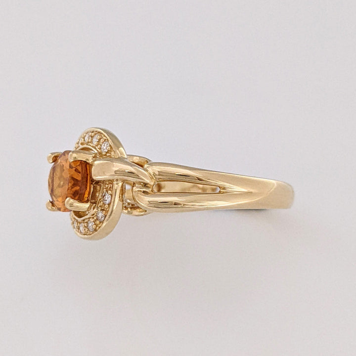 14K CITRINE OVAL 6X8 WITH (12) MELEE ESTATE RING 5.0 GRAMS