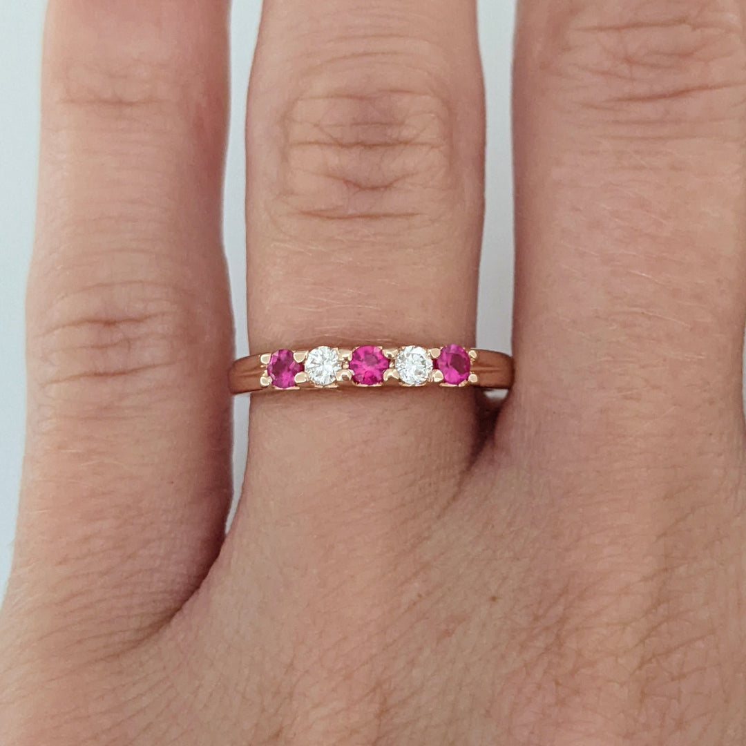 14K ROSE RUBY ROUND (3) DIAMOND ROUND (2) ESTATE BAND 2.2 GRAMS