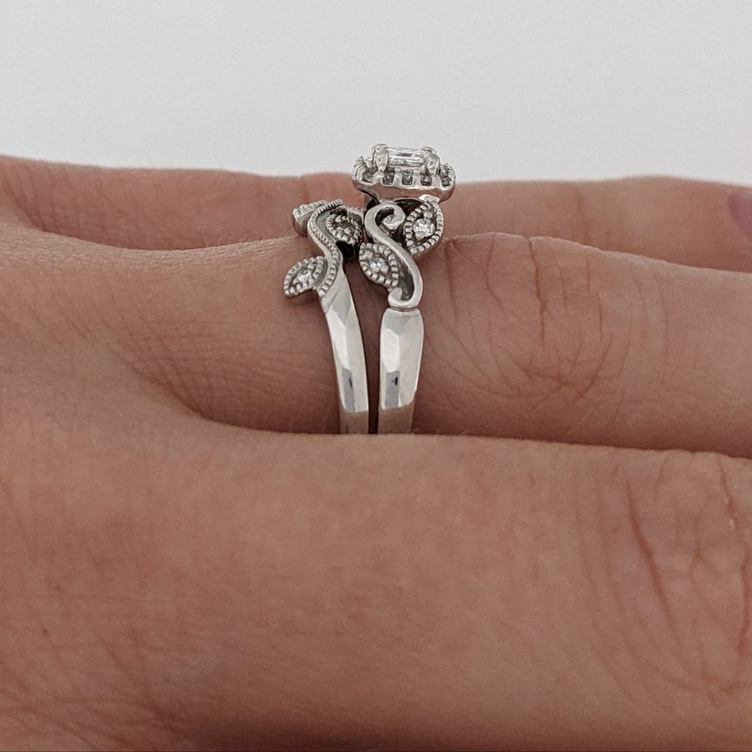 10K WHITE .23 CARAT TOTAL WEIGHT SI1 G DIAMOND PRINCESS CUT (1) ROUND (16) ESTATE RING/BAND 4.9 GRAMS