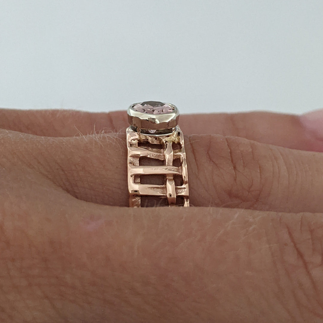 14K ROSE PINK TOURMALINE OVAL 6X8 BEZE SET OPEN SHANK ESTATE RING 4.3 GRAMS