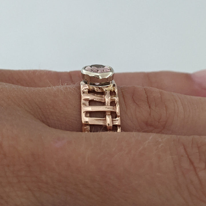14K ROSE PINK TOURMALINE OVAL 6X8 BEZE SET OPEN SHANK ESTATE RING 4.3 GRAMS