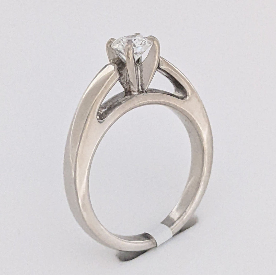 14K WHITE .39 CARAT TOTAL SI2 E DIAMOND ROUND RAISED SHANK SOLITAIRE ESTATE RING 4.0 GRAMS