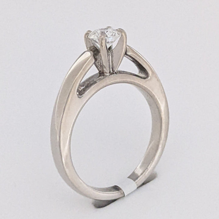 14K WHITE .39 CARAT TOTAL SI2 E DIAMOND ROUND RAISED SHANK SOLITAIRE ESTATE RING 4.0 GRAMS