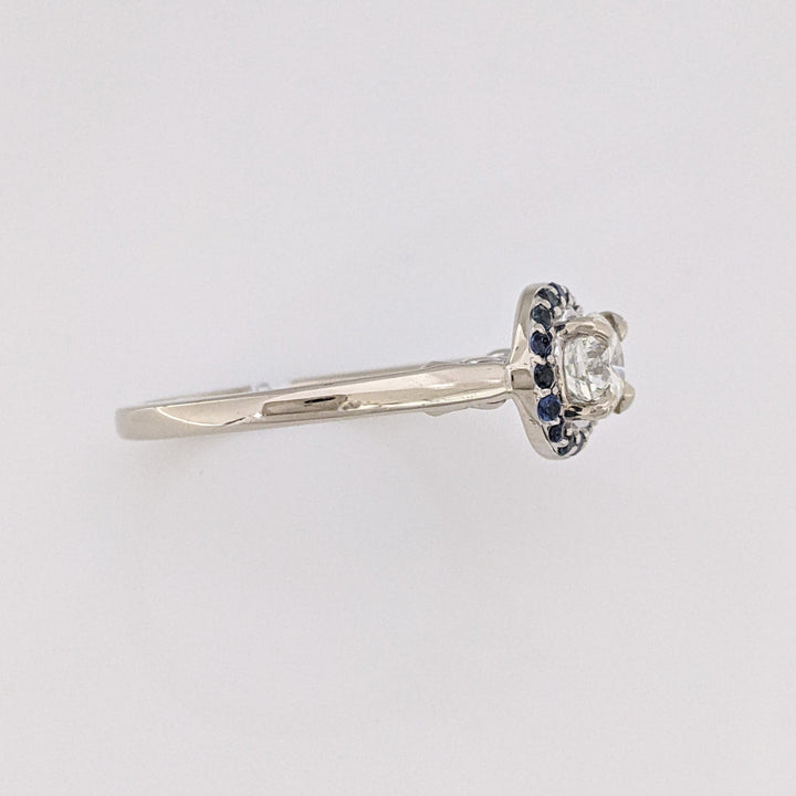 14K WHITE .71 CARAT TOTAL SI1 H DIAMOND ROUND WITH (16) ROUND SAPPHIRE HALO ESTATE RING 3.6 GRAMS