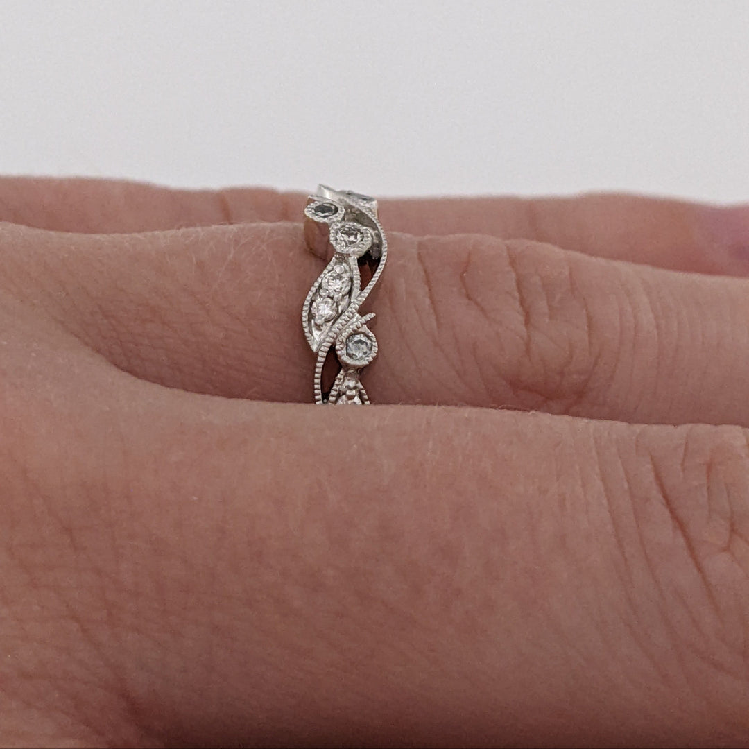 14K WHITE .16 CARAT TOTAL WEIGHT SI1 J DIAMOND ROUND (16) FANCY ESTATE BAND 2.5 GRAMS