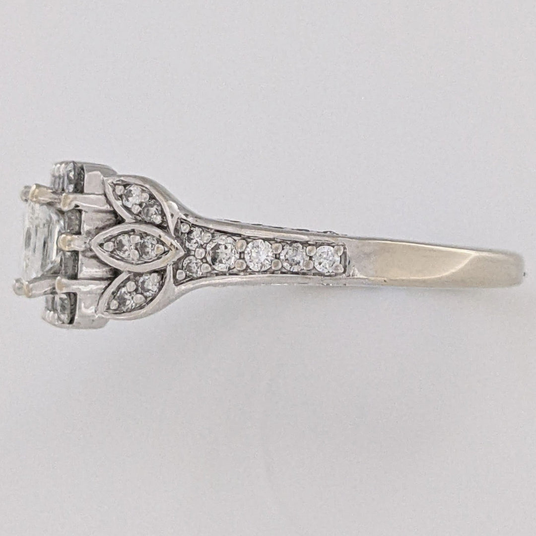 14K WHITE .91 CARAT TOTAL WEIGHT SI2 H DIAMOND PRINCESS CUT (1) ROUND (74) ESTATE HALO RING 5.2 GRAMS