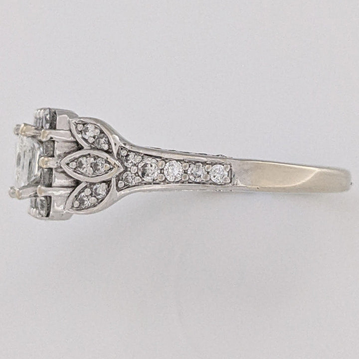 14K WHITE .91 CARAT TOTAL WEIGHT SI2 H DIAMOND PRINCESS CUT (1) ROUND (74) ESTATE HALO RING 5.2 GRAMS